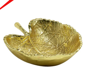 Plato de servicio de aluminio y metal con acabado dorado de aspecto elegante para restaurante y bar de hotel - Product Image 2