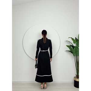 Robe fourreau confortable GARNI 1008 avec manches carotte à passepoil - Product Image 4