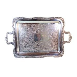 Plateau de service en métal de haute qualité avec fini chic parfait pour l'utilisation de restaurant à la maison et l'affichage de table décoratif - Product Image 1