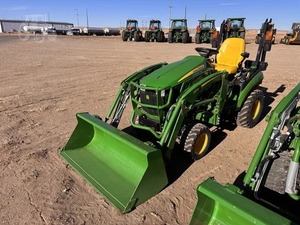 Tractor Agrícola JOHN DEERE 1025R 2019 con Motor de 21HP y Caja de Cambios - Product Image 2