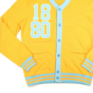 Nouveau cardigan en laine et cachemire pour femme, design vintage décontracté, col en V, avec logo brodé - Product Image 4