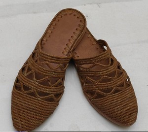 Mules en raphia pour femme, pantoufles en raphia faites à la main, sandales en raphia marocain - Product Image 2