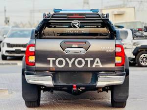 Toyota Hilux GR Sport 2024 Doppia Cabina Pickup, Trasmissione Automatica, Guida a Sinistra, Veicolo Utilitario a Benzina - Product Image 6