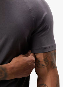 T-shirt surdimensionné à épaules tombantes pour hommes Polyester/coton tricoté été uni à manches courtes vente en gros - Product Image 6