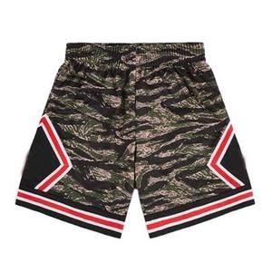 Short de sport en maille polyester pour hommes, de haute qualité, décontracté, de couleur unie - Product Image 2