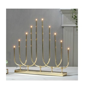 Décoration Menorah Porte-bougie pour la décoration de Noël Support de bougie en métal pour mariage Décoration de dîner et de salle à manger - Product Image 1