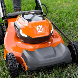 (H&S) Tondeuse à gazon électrique Husqvarna Lawn Xpert LE322R - Product Image 1