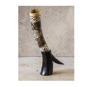 Corne à boire de style viking sculptée à la main, très vendue, avec bière médiévale, cornes naturelles, mug à boire - Product Image 1