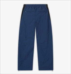 Fabricants d'ensemble de shorts coupe-vent personnalisés Short coupe-vent 2 pièces en polyester et nylon avec fermeture éclair pour hommes Ensemble de vêtements de rue survêtement - Product Image 4