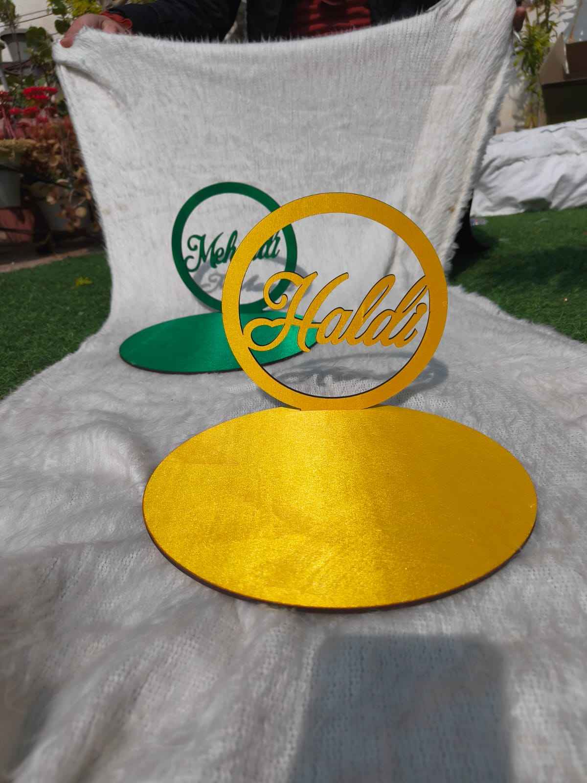 สีเหลือง