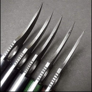 Couteau Skinner en acier damassé fait à la main de qualité supérieure avec manche en corne de bois confortable gaine en cuir taille personnalisée pour la chasse - Product Image 4