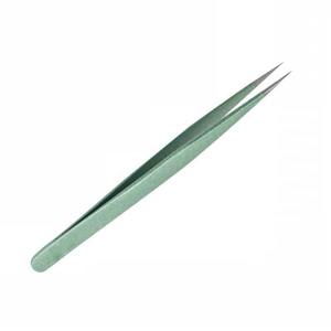 Pince à cils droite avec poignée antidérapante, outil de maquillage professionnel en acier inoxydable pour une application précise des cils HERMANN MEDITECH - Product Image 4