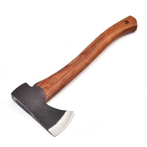 Hache en acier à haute teneur en carbone de qualité industrielle forgée à la main Travail du bois Camping et Bushcraft Hache Fourreau en cuir OEM personnalisé - Product Image 1