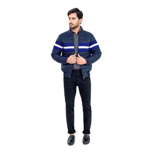 เสื้อแจ็คเก็ตพัฟเฟอร์ผู้ชายคุณภาพสูงสำหรับฤดูหนาว สไตล์ลำลอง อุ่นสบาย มีฮู้ด ติดกระดุมและซิปด้านหน้า พร้อมโลโก้ กันน้ำ ระบายอากาศได้ดี แบบสองด้าน ผ้าวอร์สเต็ด - Product Image 1