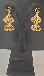 Parure de bijoux tendance en laiton plaqué or avec collier chaîne corde, boucles d'oreilles et bague, style fleur, pour femme, mariage et soirée, en alliage de zinc - Product Image 3