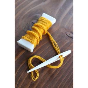 Aiguille à coudre moderne en cuir d'os de buffle naturel fait à la main outil de couture sculpté poli tissage artisanat de couture - Product Image 1