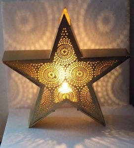 Linterna en forma de estrella hecha de hierro de alta calidad y estrella colgante de vidrio para decoración del hogar - Product Image 2