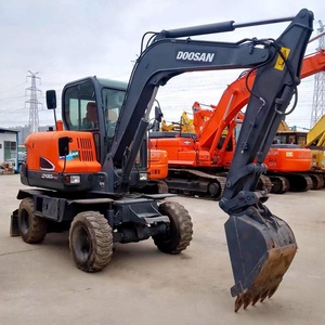 Mini-pelle hydraulique, mini-pelle à roues, CE coréen, doosan dx60, pelle à roues, 5 tonnes, 6 tonnes, à vendre - Product Image 1