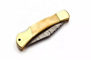 Couteau de chasse pliant artisanal en acier Damas de qualité industrielle HTTC STORE, manche en bois, garantie 1 an, vente en gros - Product Image 6