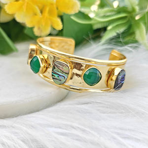 Brazalete abierto ajustable de concha de abulón natural de alta calidad con ónice verde, chapado en oro de 18k, joyería de moda para mujer. - Product Image 4