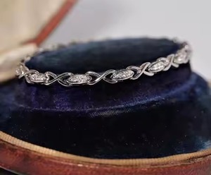 Pulsera DE TENIS decorada con diamantes naturales de oro 18k de diseño vintage - Product Image 5