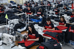 Nouveaux fabricants de shorts Design personnalisé Style Streetwear Tissu en maille Trou de riz Shorts de basket-ball Industrie du sport - Product Image 5