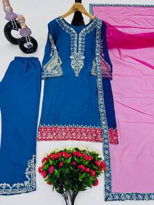 Hermosa ropa de boda Top-Bottom y Dupatta con trabajo de secuencia de bordado - Product Image 6