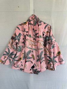 Chaqueta corta de terciopelo de algodón con estampado floral Kimono Bata con cinturón Bata de invierno Atuendo perfecto para ropa de invierno - Product Image 4
