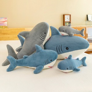 Aika Vente en gros Promotion en gros Requin en coton PP rembourré avec <span class=keywords><strong>ventre</strong></span> rayé, Mascotte marine, Pendentif cadeau - Product Image 1