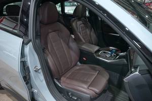 BMW i4 Gran Coupé 2023, transmission automatique, 6 cylindres, parmi les plus demandées - Product Image 3