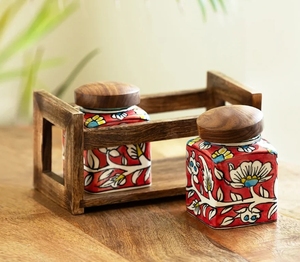Mughal Cuboidal 'Bocaux et récipients de rangement multi-usages en céramique avec support en bois Lot de 2 hermétiques gaufrés à la main - Product Image 4