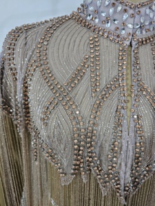 Cape Burlesque droite élégante perles brins perlés paillettes naturelles longueur au sol col en V soutien-gorge intégré tenue de club de fête - Product Image 5