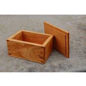 Boîte de rangement en bois durable avec serrure et clé - Product Image 2