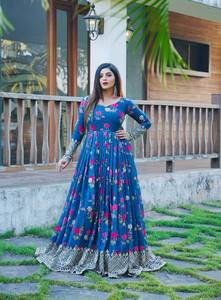 Vêtements de fête indiens Long Anarkali pour femmes Disponible au prix du fabricant 2024 - Product Image 5