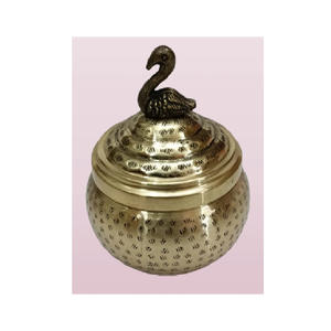 Tarro de almacenamiento de latón martillado redondo con contenedor de metal decorativo de remate de mariposa - Product Image 2