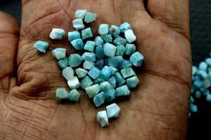 50ชิ้นคริสตัลสีฟ้าที่หายากตัดด้วยมือลาริมาร์ของแท้หยาบขนาด4-6มม. อัญมณีธรรมชาติสำหรับการทำเครื่องประดับ - Product Image 3