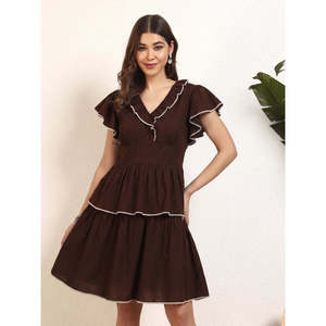 Vestido de Mujer Marrón de Rayón con Cuello en V, Volantes y Capas - Product Image 6