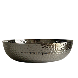 Impresionante tazón redondo de metal Pieza central de acabado martillado único para servir chocolate y frutas en ocasiones especiales Mesa elegante - Product Image 1