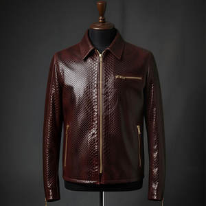 Chaqueta de Cuero Vacuno Repujado de Primera Calidad, Logotipo Frontal, Construcción Duradera, Textura Refinada, Chaqueta de Invierno Ligera y Ecológica para Hombre - Product Image 2