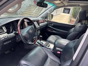 Lexus LX570 Base (A6) 2014 d'occasion, conduite à gauche, norme Euro VI, très propre et sans accident - Product Image 3