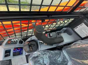 Chargeuse-pelleteuse haute performance SVL97-2 Kubota Composants de base Perkins, y compris l'engrenage de la boîte de vitesses du roulement du moteur 1 AN - Product Image 5