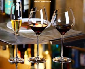 Boire du vin dans un verre à vin permet au vin de respirer naturellement, améliorant ainsi son profil olfactif et sa profondeur au fil du temps. - Product Image 3