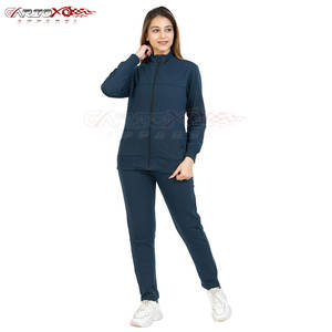 ชุดวอร์มผู้หญิงโพลีเอสเตอร์มีซิปแบบเต็มตัวสวมใส่สบายและมีกระเป๋าด้านข้างระบายอากาศได้ - Product Image 1