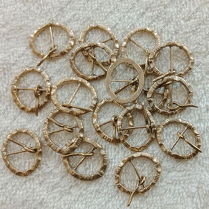 Ceinture en laiton ornée médiévale fabriquée à la main pour boucle TT-7624 matérielle en cuivre durable - Product Image 4