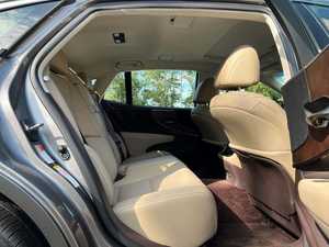 Berline AWD 2023 d'occasion, sièges en cuir, intérieur foncé, moteur 4.5L, 400 ch, transmission automatique, toit ouvrant panoramique, excellent rapport qualité-prix ! - Product Image 5