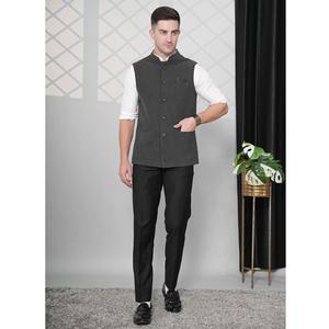 Chaleco Gris Oscuro para Hombre de Calidad de Exportación, Corte Clásico para Bodas, Oficina y Ocasiones Especiales, Disponible al Mejor Precio - Product Image 1