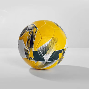 Ballon de football en PU de haute qualité taille 4 – Cousu main et à la machine, ballon de football personnalisé avec logo pour l'entraînement et les matchs - Product Image 3