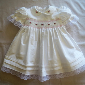 Vestido de lino suave hecho a mano para niñas pequeñas, estilo informal para el primer cumpleaños de niños pequeños, OEM hecho en Vietnam - Product Image 3
