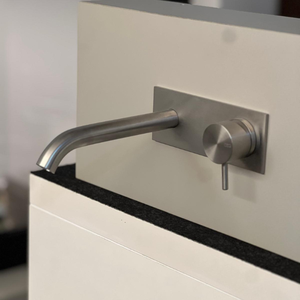 Grifo Mezclador Alto de Acero Inoxidable CEA Design MIL045 con una Sola Palanca para Lavabo de Baño, con Líneas Arquitectónicas para Encimeras Modernas - Product Image 3