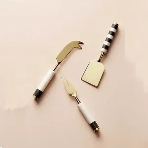 Ensemble de couteaux à fromage en acier inoxydable avec poignée de couleur marron parfait pour la vaisselle de mariage et l'utilisation en gros - Product Image 2